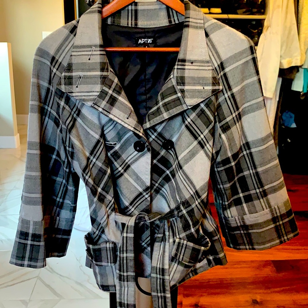 Light weight jacket